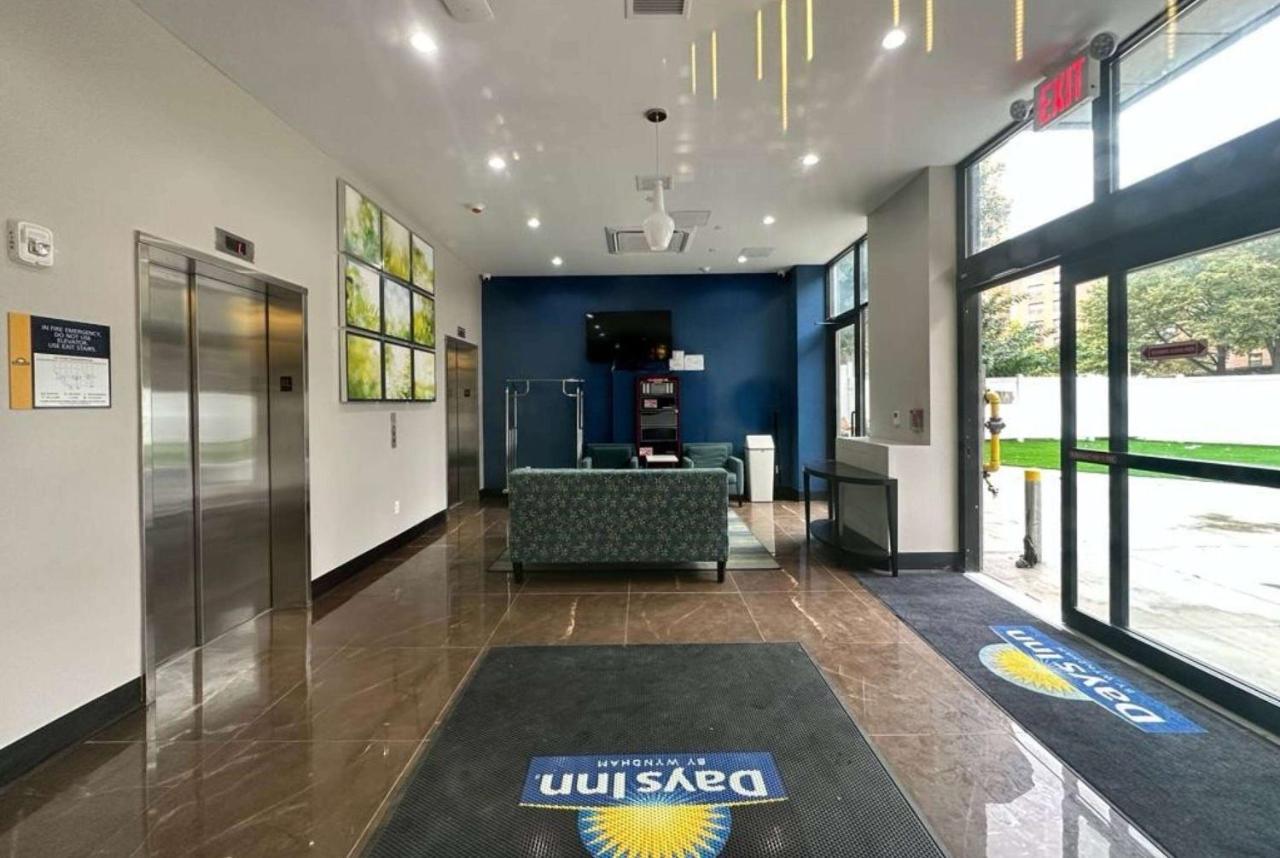 ניו יורק Days Inn By Wyndham Brooklyn Eastern Parkway מראה חיצוני תמונה